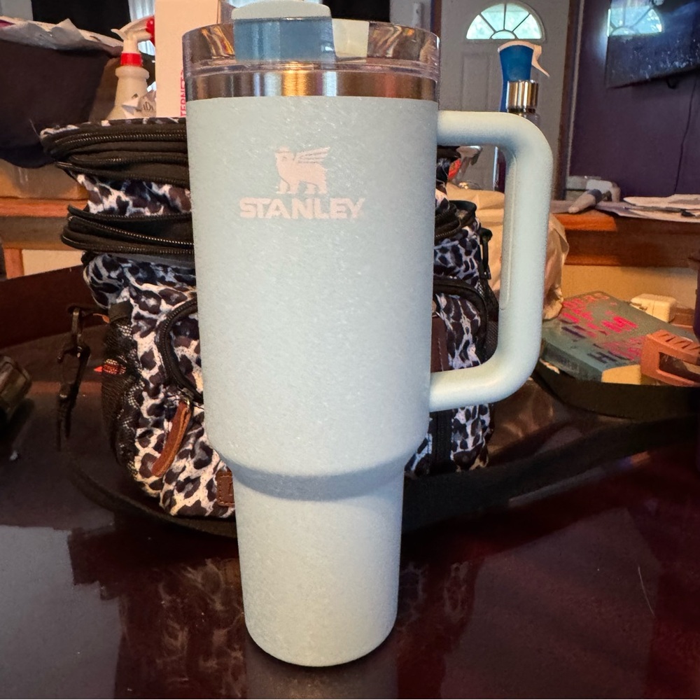 Powder Blue Crush 40oz Stanley